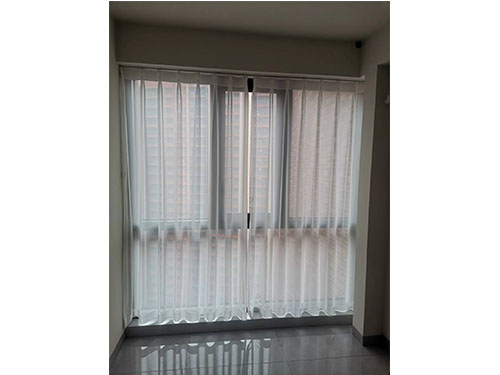 金色溪泉灣客廳陽(yáng)臺(tái)