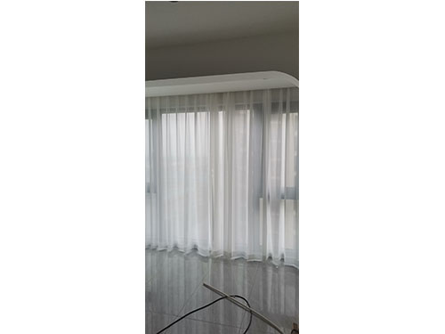 華遠(yuǎn)海藍(lán)郡客廳陽(yáng)臺(tái)