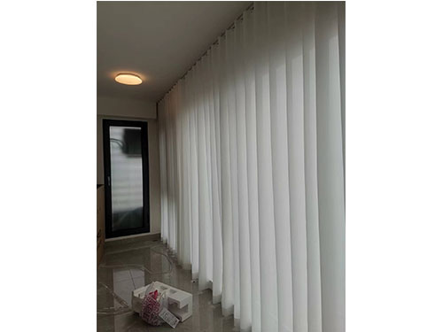 龍湖日盛奕境客廳陽臺(tái)