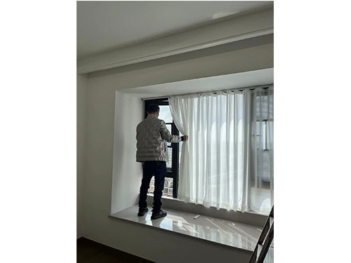 龍湖日盛奕境主臥安裝現(xiàn)場