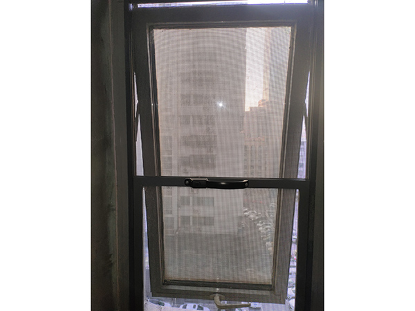 9樓西向窗膠條松動(dòng)維護(hù)