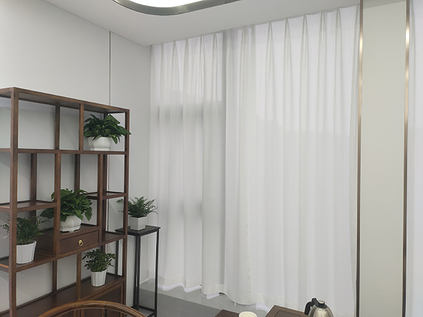 窗簾定制,窗簾加工業(yè)務(wù),紗窗定制,紗窗維護(hù)維修業(yè)務(wù),宜君家居百葉簾,宜君家居電動(dòng)窗簾,宜君家居臺(tái)布、椅套,湖南宜君家居有限公司